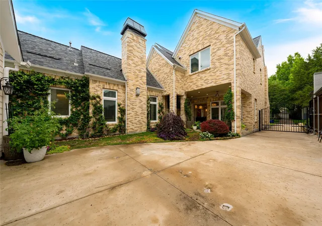Photo 2 of Single family home for sale at 5134 Vanderbilt Ave, Dallas, TX 75206 | MLS# 21287036 | Listing updated on 2026-09-14
