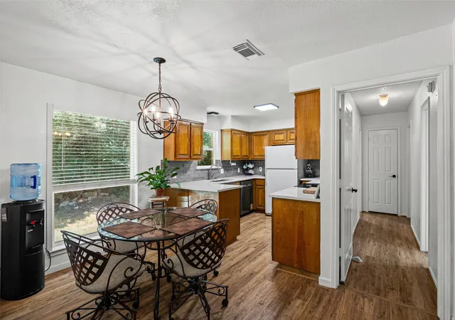 Photo 2 of Single family home for sale at 3905 Driskell Blvd, Fort Worth, TX 76107 | MLS# 21287878 | Listing updated on 2026-09-08