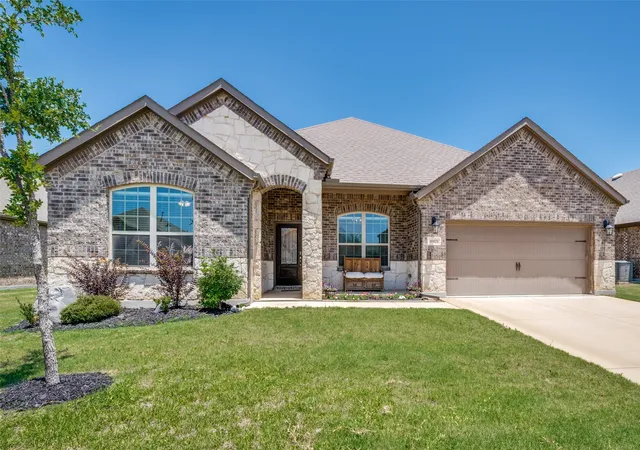 Single family home for sale at 10121 Table Bluff St, Aubrey, TX 76227 | MLS# 21287748