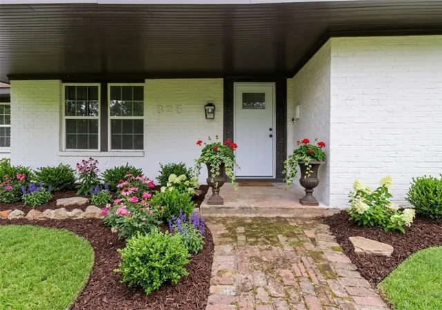 Photo 1 of Single family home for sale at 325 Sunset Blvd, Lufkin, TX 75904 | MLS# 21286225 | Listing updated on 2026-09-14