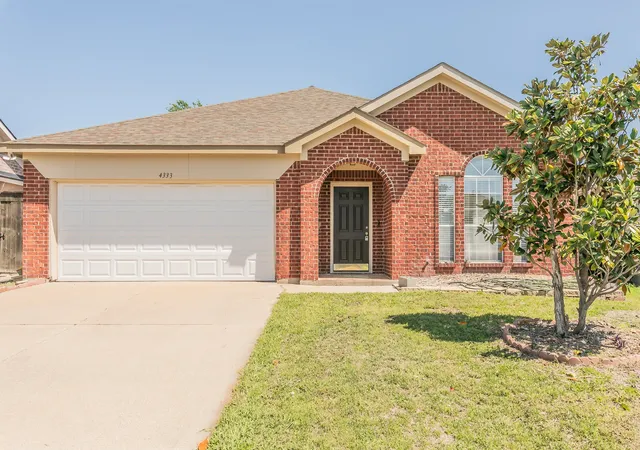 Photo 2 of Single family home for sale at 4333 Park Creek Cir N, Fort Worth, TX 76137 | MLS# 21286635 | Listing updated on 2026-09-08