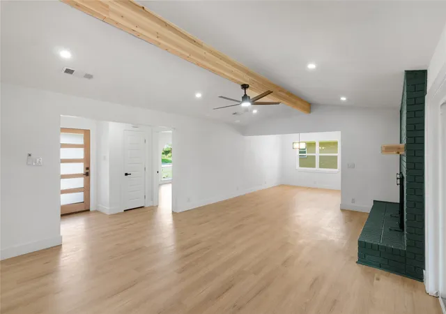Photo 4 of Single family home for sale at 1821 El Paso St, Lewisville, TX 75077 | MLS# 21271964 | Listing updated on 2026-10-07