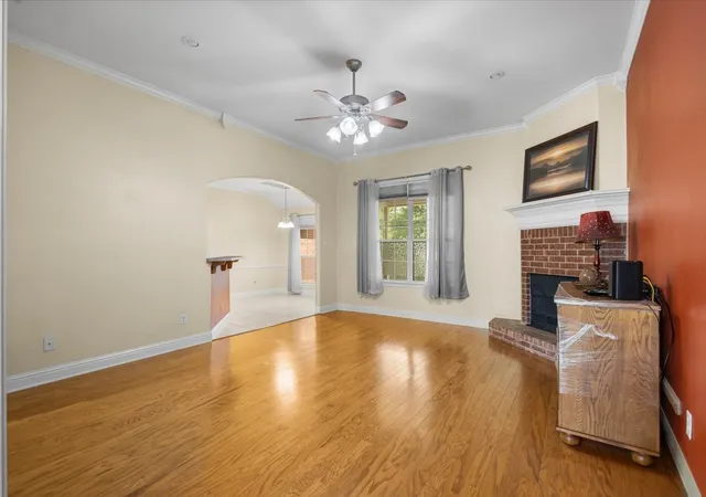 Photo 3 of Single family home for sale at 809 Jack Dr, Lindale, TX 75771 | MLS# 21286849 | Listing updated on 2026-10-03