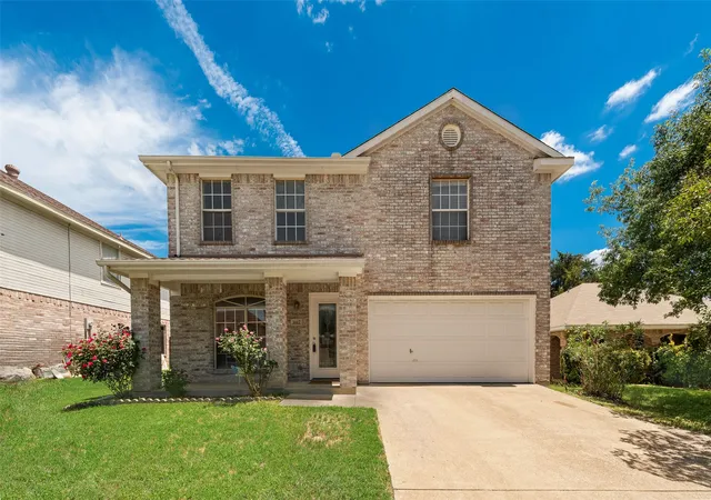 Photo 2 of Sale Pending at 1412 Santa Elena Plz, Dallas, TX 75211 | MLS# 21286129 | Listing updated on 2026-09-17