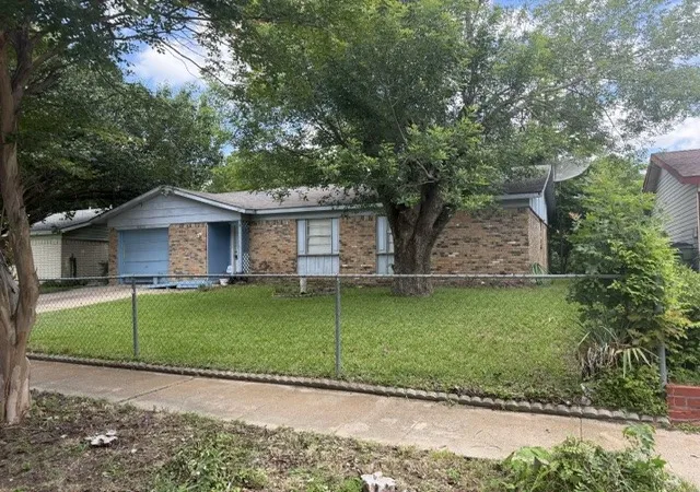 Photo 3 of Sale Pending at 12219 Knight Dr, Balch Springs, TX 75180 | MLS# 21288986 | Listing updated on 2026-09-10