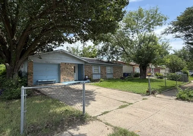 Photo 4 of Sale Pending at 12219 Knight Dr, Balch Springs, TX 75180 | MLS# 21288986 | Listing updated on 2026-09-10
