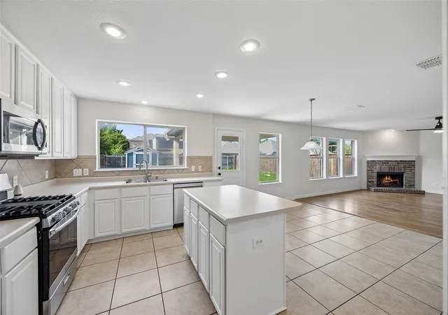 Photo 3 of Single family home for sale at 1129 Honeywell Dr, Anna, TX 75409 | MLS# 21287415 | Listing updated on 2026-09-10