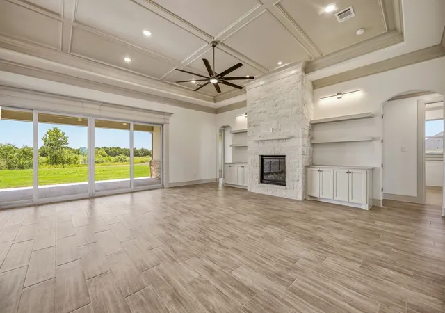 Photo 4 of Single family home for sale at 107 Eagle Ct, Glen Rose, TX 76077 | MLS# 21287798 | Listing updated on 2026-07-30
