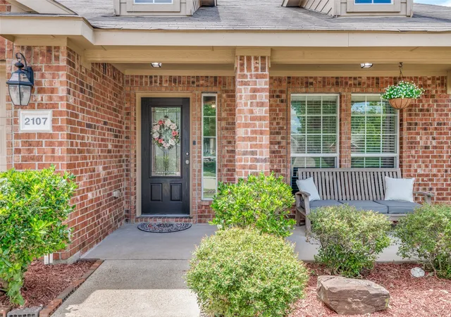 Photo 3 of Sale Pending at 2107 Thistle Ln, Forney, TX 75126 | MLS# 21285336 | Listing updated on 2026-09-29