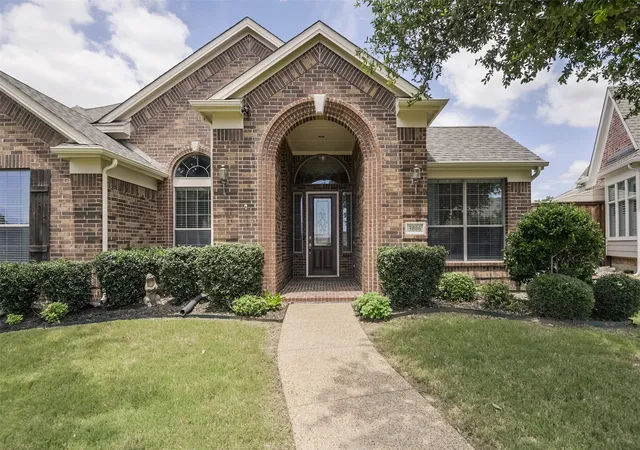 Photo 2 of Single family home for sale at 3006 Redcliff Ln, Garland, TX 75043 | MLS# 21288192 | Listing updated on 2026-09-20