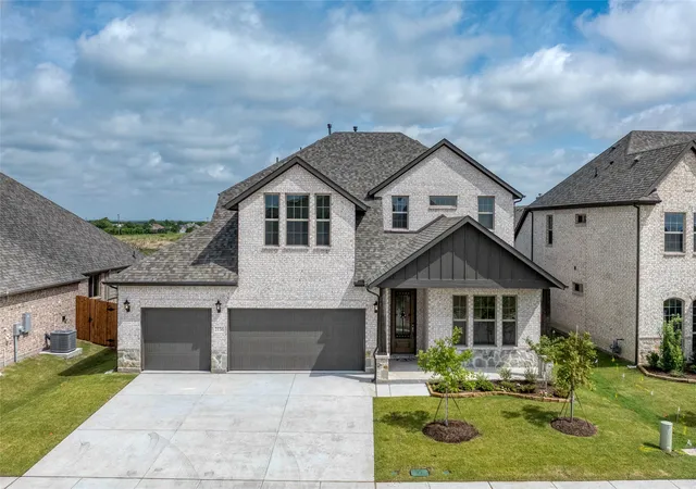 Photo 2 of Single family home for sale at 2136 Spyglass Dr, Royse City, TX 75189 | MLS# 21289373 | Listing updated on 2026-10-04