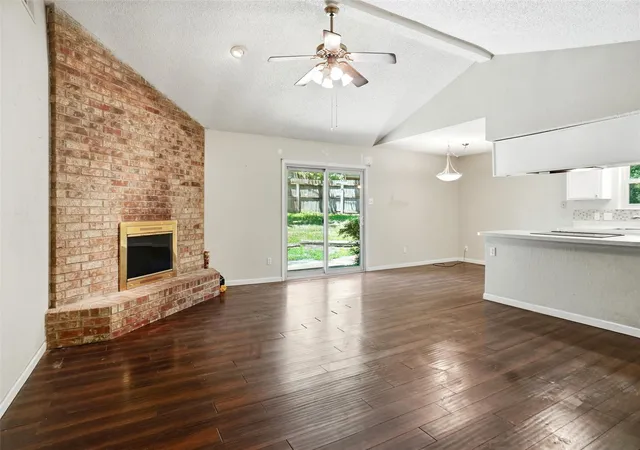 Photo 3 of Single family home for sale at 400 Woodlake Cir, Azle, TX 76020 | MLS# 21287840 | Listing updated on 2026-10-05
