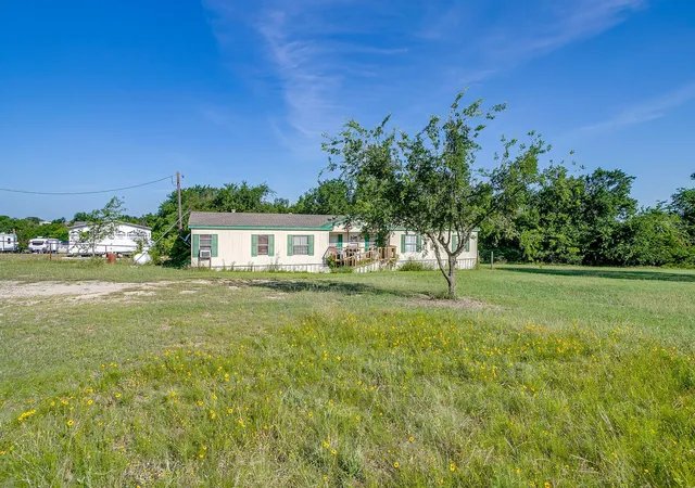 Photo 1 of Manufactured home for sale at 127 Lelon Ln, Springtown, TX 76082 | MLS# 21288563 | Listing updated on 2026-09-15