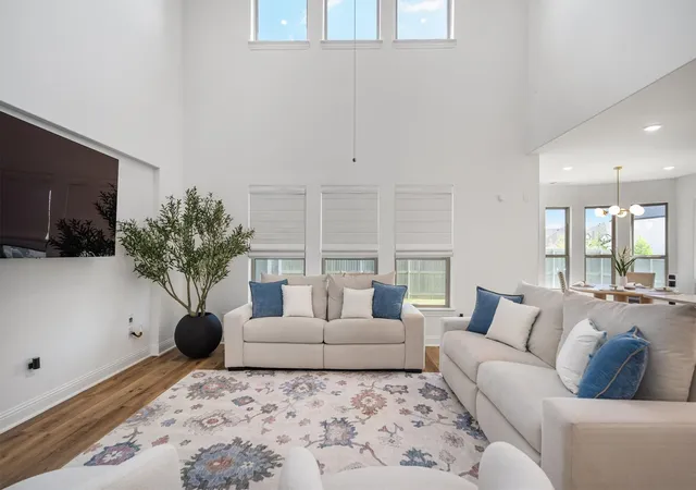 Photo 3 of Single family home for sale at 409 Horizon Wy, Justin, TX 76247 | MLS# 21289351 | Listing updated on 2026-10-07