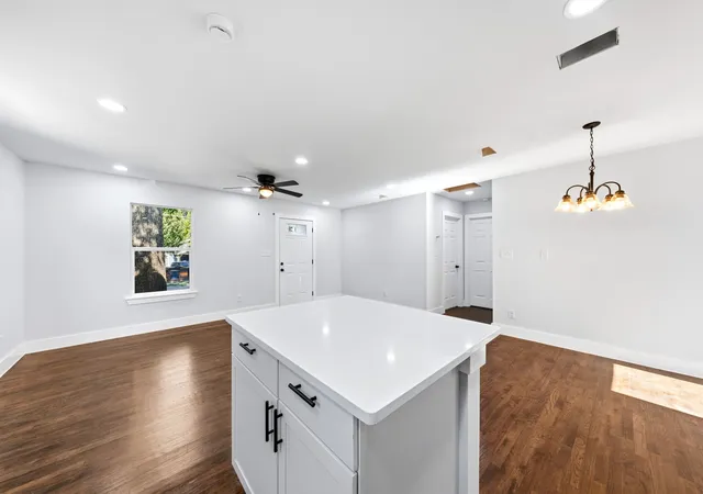 Photo 4 of Single family home for sale at 1239 Tarpley Ave, Dallas, TX 75211 | MLS# 21288978 | Listing updated on 2026-09-12