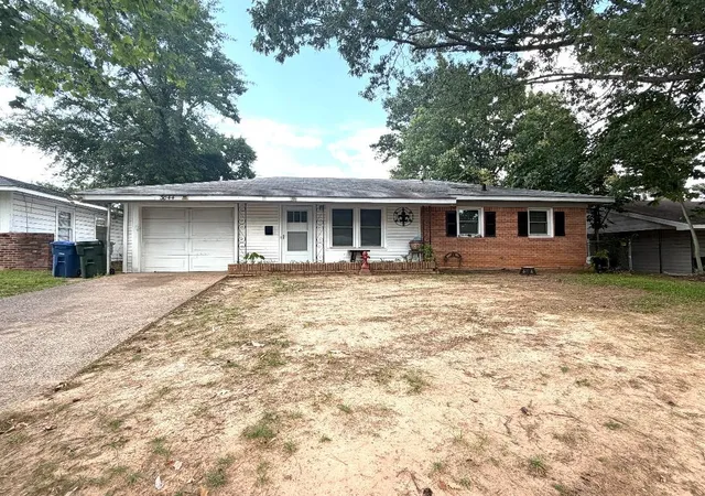 Photo 1 of Single family home for sale at 3044 Karla Cir, Shreveport, LA 71118 | MLS# 21289598 | Listing updated on 2026-07-31