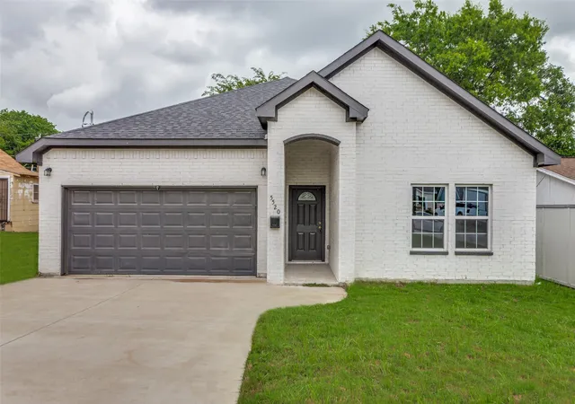 Photo 1 of Single family home for sale at 5520 Goodman Ave, Fort Worth, TX 76107 | MLS# 21289767 | Listing updated on 2026-09-08