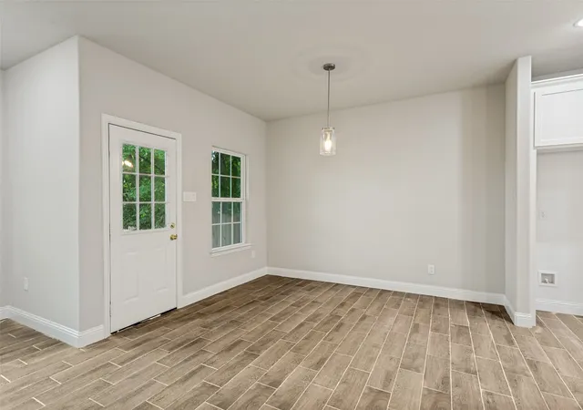 Photo 4 of Single family home for sale at 5520 Goodman Ave, Fort Worth, TX 76107 | MLS# 21289767 | Listing updated on 2026-09-08
