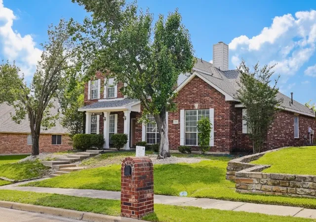 Photo 2 of Sale Pending at 2505 Saddlehorn Dr, Mesquite, TX 75181 | MLS# 21281544 | Listing updated on 2026-07-31