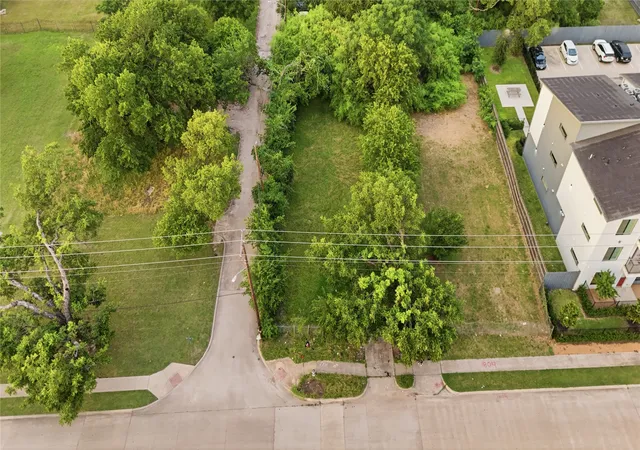 Land for sale at 1800 S Trunk Ave, Dallas, TX 75210 | MLS# 21289824