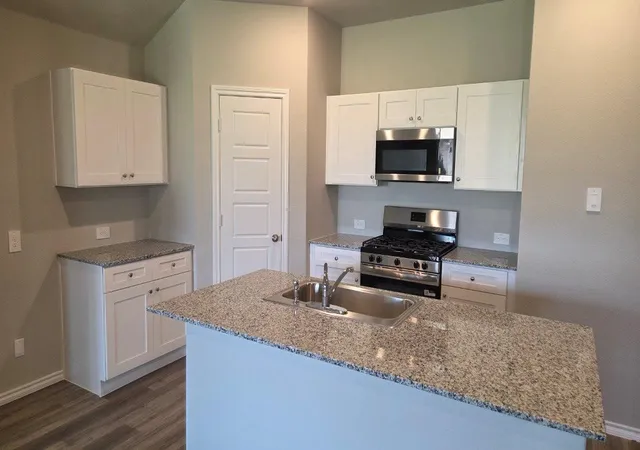 Photo 3 of Single family home for sale at 365 Deaf Smith St, Justin, TX 76247 | MLS# 21289258 | Listing updated on 2026-09-26