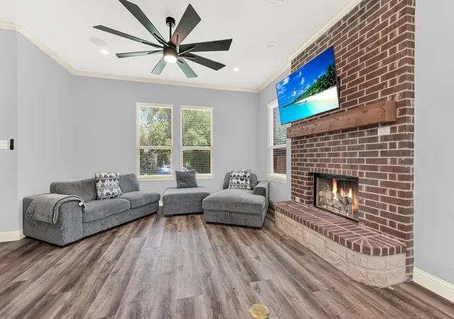 Photo 2 of Single family home for sale at 675 Wayne Ave, Van Alstyne, TX 75495 | MLS# 21278860 | Listing updated on 2026-09-11
