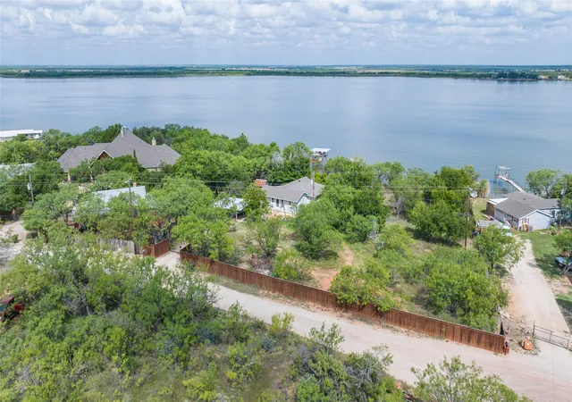 Photo 3 of Sale Pending at 9732 Cove Rd, Abilene, TX 79601 | MLS# 21290012 | Listing updated on 2026-09-14