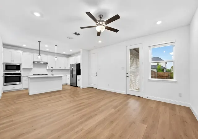 Photo 3 of Single family home for sale at 1133 Beebalm Mews, Celina, TX 75009 | MLS# 21290314 | Listing updated on 2026-10-04