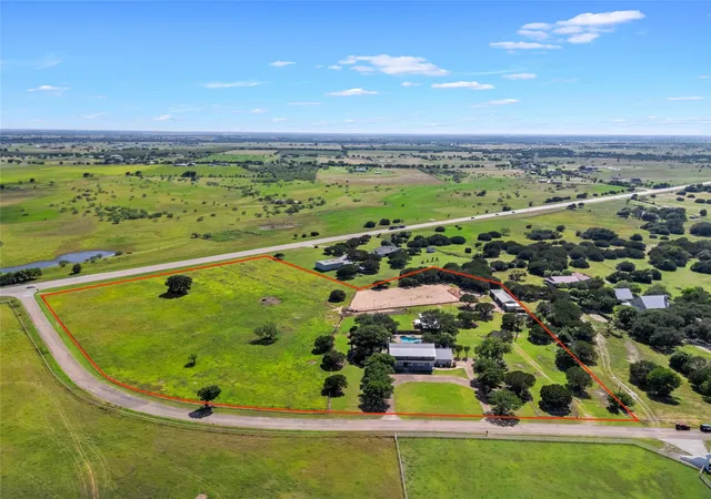 Photo 2 of Sale Pending at 1010 Chapman Rd, Crawford, TX 76638 | MLS# 21245876 | Listing updated on 2026-09-25