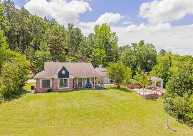 Photo 1 of Single family home for sale at 1936 B Silver Maple Road, Big Sandy, TX 75755 | MLS# 21290296 | Listing updated on 2026-09-17