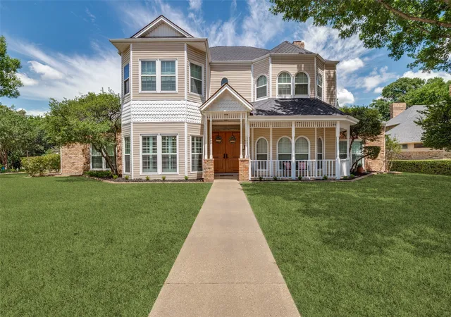 Photo 1 of Single family home for sale at 636 Bent Creek Dr, De Soto, TX 75115 | MLS# 21290476 | Listing updated on 2026-09-15