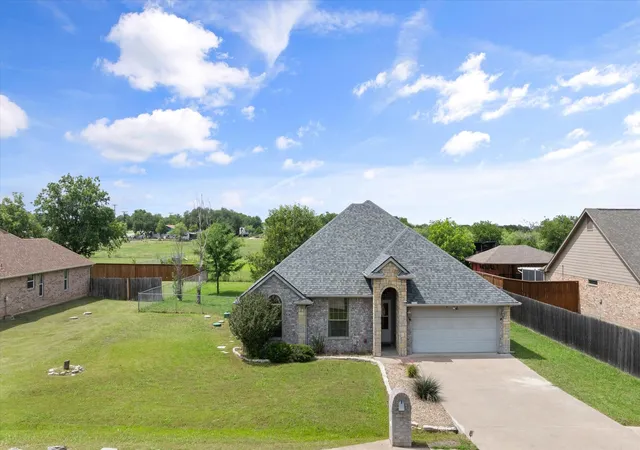 Photo 1 of Single family home for sale at 1904 Lazy Ct, Granbury, TX 76048 | MLS# 21290189 | Listing updated on 2026-09-22