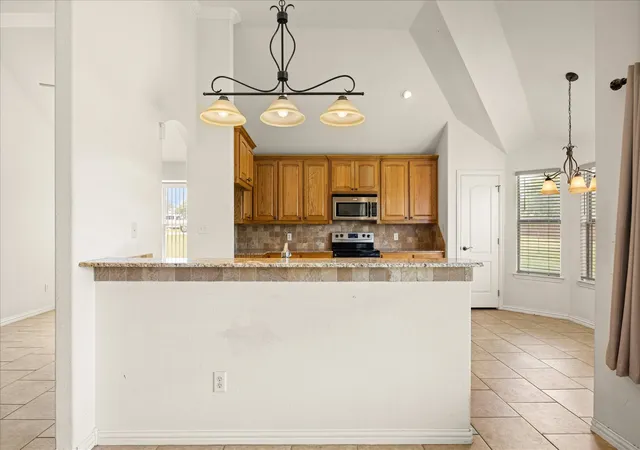 Photo 4 of Single family home for sale at 1904 Lazy Ct, Granbury, TX 76048 | MLS# 21290189 | Listing updated on 2026-09-22