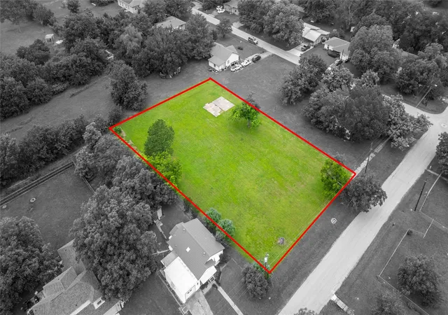 Photo 2 of Land for sale at 606 Main St, Greenville, TX 75401 | MLS# 21290835 | Listing updated on 2026-09-09