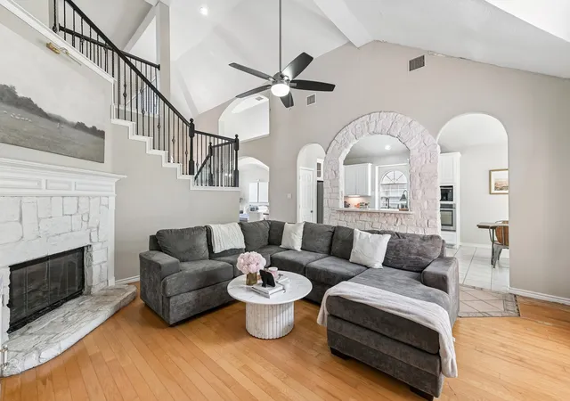 Photo 3 of Sale Pending at 2825 Wales Ct, Grand Prairie, TX 75052 | MLS# 21290393 | Listing updated on 2026-09-11