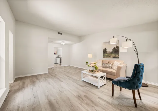 Photo 4 of Single family home for sale at 4905 Granite Shoals Ave, Fort Worth, TX 76103 | MLS# 21289450 | Listing updated on 2026-09-14