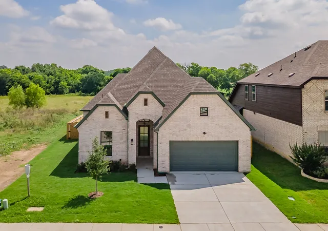 Single family home for sale at 160 Rockin River Dr, Fort Worth, TX 76120 | MLS# 21285283 | Listing updated on 2026-09-08