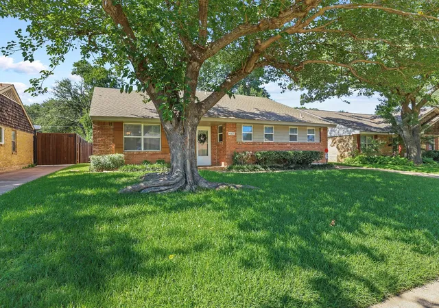 Photo 2 of Single family home for sale at 10621 Mapleridge Dr, Dallas, TX 75238 | MLS# 21290429 | Listing updated on 2026-09-11