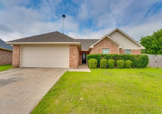 Photo 1 of Sale Pending at 2206 Kaitlyn Cir, Caddo Mills, TX 75135 | MLS# 21290755 | Listing updated on 2026-09-10