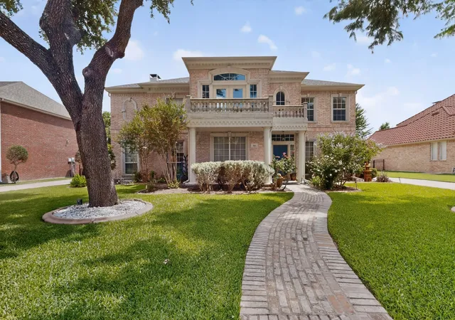 Photo 1 of Sale Pending at 712 Water Oak Dr, Plano, TX 75025 | MLS# 21291585 | Listing updated on 2026-09-10