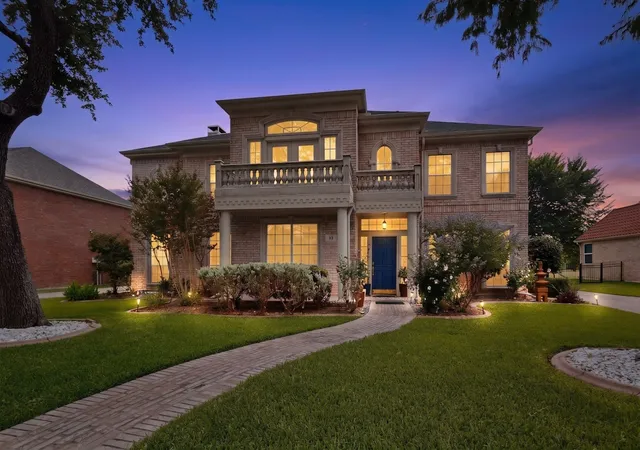 Photo 3 of Sale Pending at 712 Water Oak Dr, Plano, TX 75025 | MLS# 21291585 | Listing updated on 2026-09-10