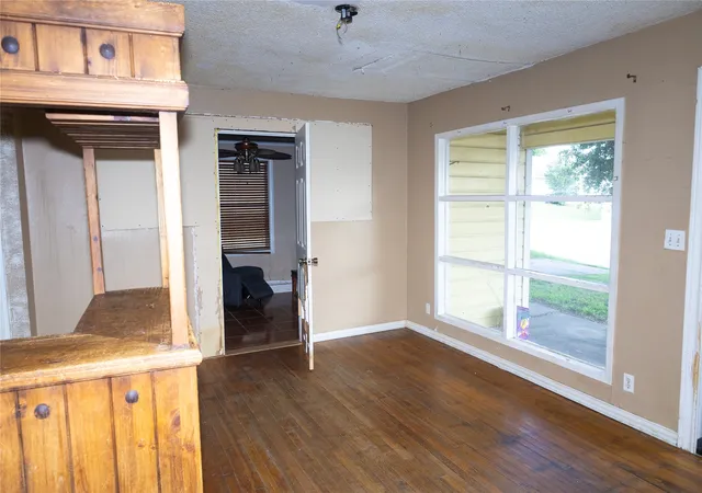 Photo 3 of Single family home for sale at 8101 Julie Ave, Fort Worth, TX 76116 | MLS# 21290438 | Listing updated on 2026-09-11