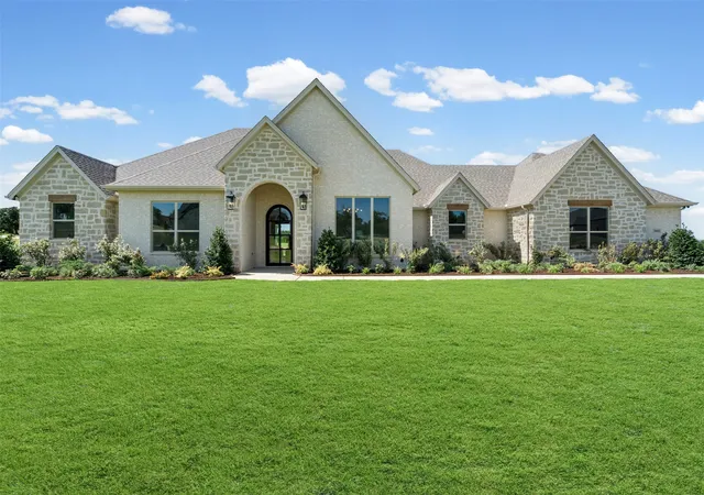 Photo 1 of Single family home for sale at 3005 Codigo Dr, Weatherford, TX 76088 | MLS# 21288872 | Listing updated on 2026-10-07