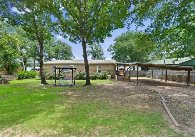 Photo 1 of Manufactured home for sale at 18390 Pine Dr, Eustace, TX 75124 | MLS# 21280816 | Listing updated on 2026-07-28