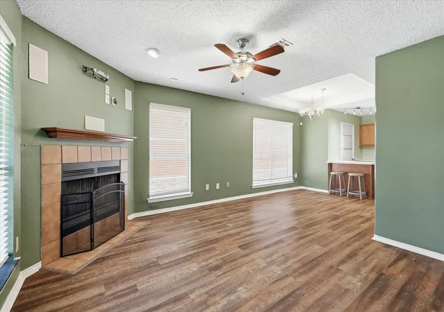 Photo 2 of Sale Pending at 1809 Water Oak Dr, Lewisville, TX 75067 | MLS# 21290912 | Listing updated on 2026-08-02