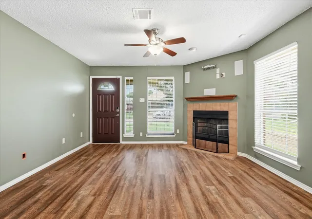 Photo 3 of Sale Pending at 1809 Water Oak Dr, Lewisville, TX 75067 | MLS# 21290912 | Listing updated on 2026-08-02