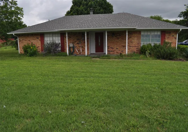 Photo 2 of Single family home for sale at 180 Davis Rd, Seagoville, TX 75159 | MLS# 21291763 | Listing updated on 2026-09-12
