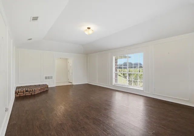 Photo 3 of Single family home for sale at 180 Davis Rd, Seagoville, TX 75159 | MLS# 21291763 | Listing updated on 2026-09-12