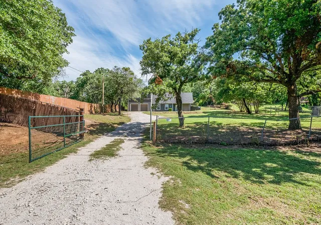 Photo 3 of Sale Pending at 1416 Apache Ct, Joshua, TX 76058 | MLS# 21291361 | Listing updated on 2026-09-15