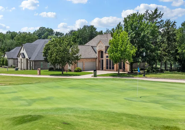 Photo 3 of Single family home for sale at 125 Palmer Ln, Pottsboro, TX 75076 | MLS# 21282027 | Listing updated on 2026-09-28